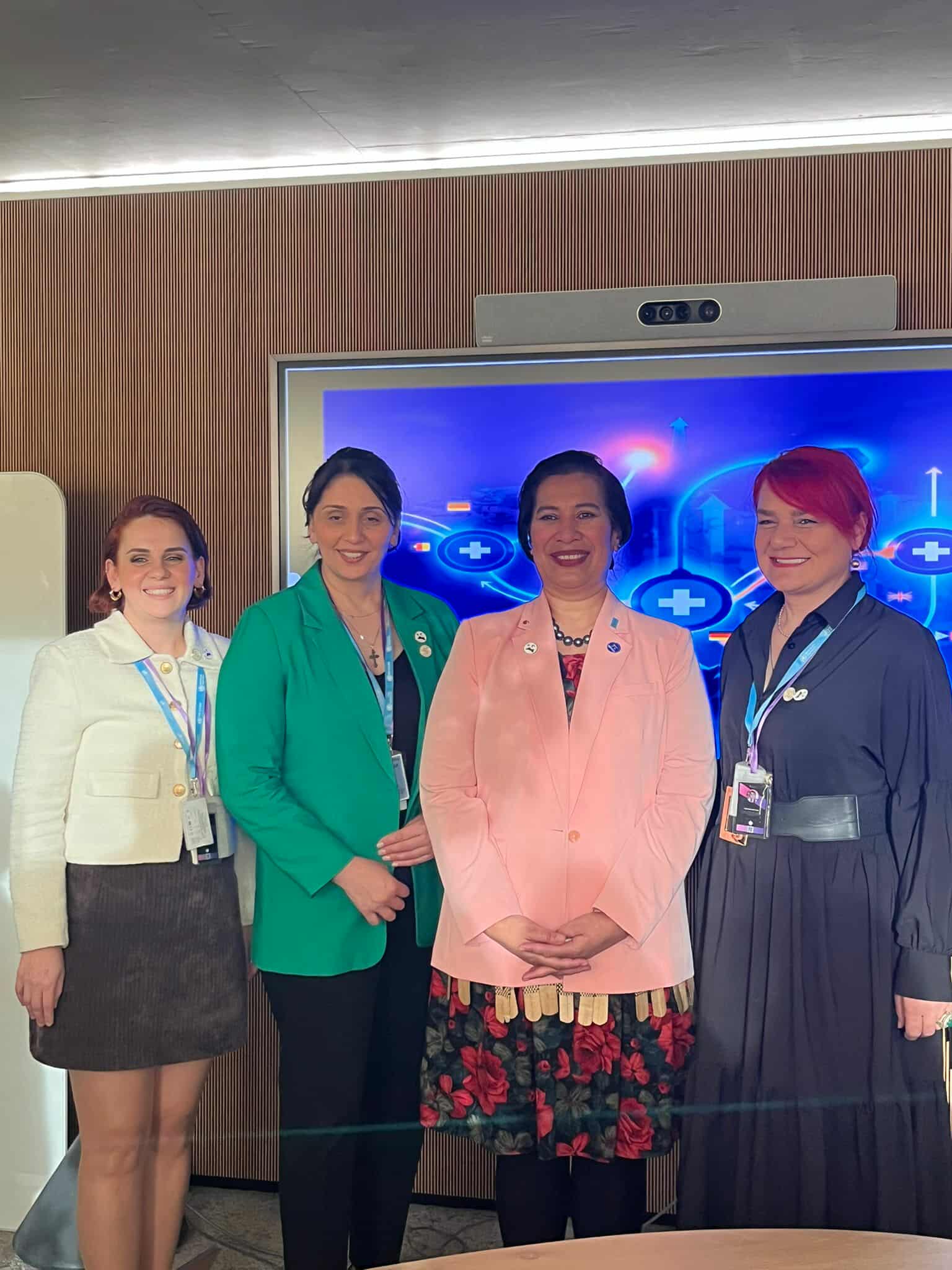 ექთნების საერთაშორისო საბჭოს შტაბ-ბინაში გამართულ სამუშაო ვიზიტში პირველი საუნივერსიტეტო კლინიკის მთავარმა ექთანმა, ნატალია ხაჩიძემ მიიღო მონაწილეობა